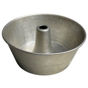 Vintage Classic Aluminum Bundt Cake Pan